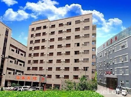 Landmark Hotel Kunming Exterior photo